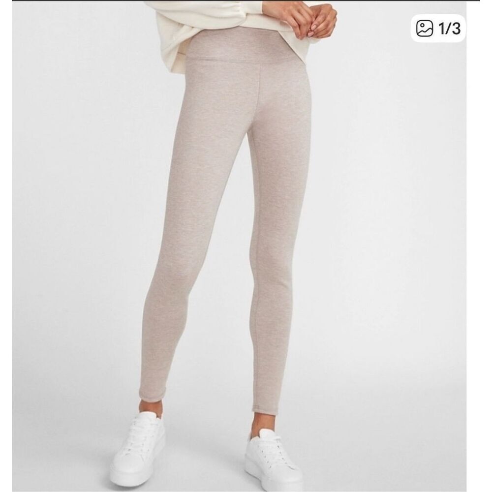 🔥🔥 5/$25 sale 🔥🔥 Express high waisted thicker knit pull on leggings in cream